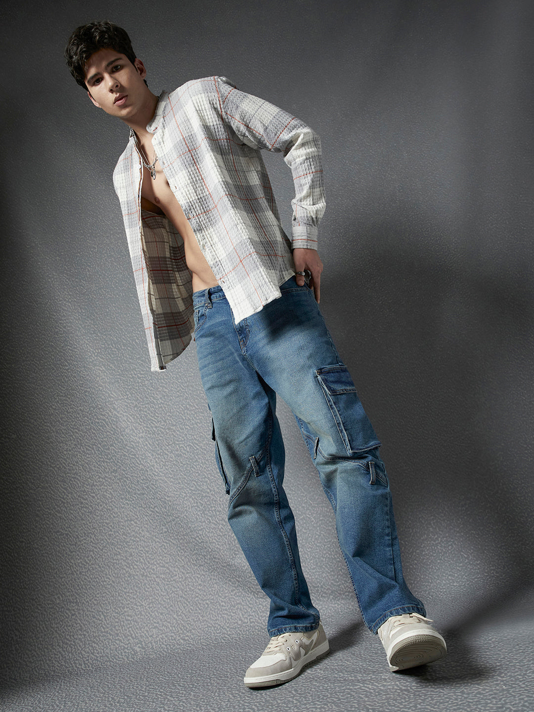 Men Relaxed Fit Cotton Textured Check Mandarin Collar Grey White Cotton Plaid Shirt