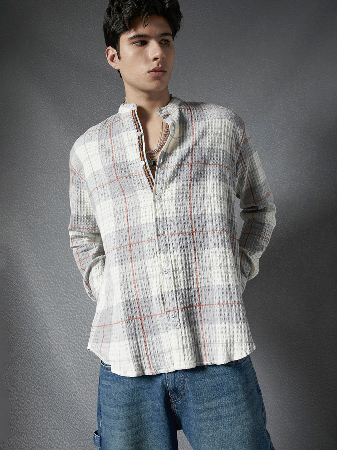 Men Relaxed Fit Cotton Textured Check Mandarin Collar Grey White Cotton Plaid Shirt