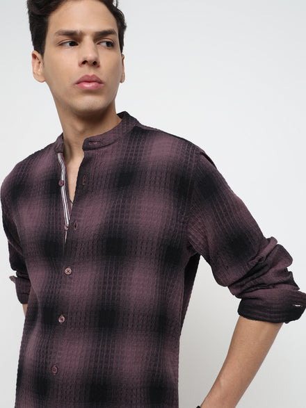 Men Relaxed Fit Cotton Textured Check Mandarin Collar Grey White Cotton Plaid Shirt