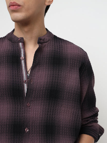 Men Relaxed Fit Cotton Textured Check Mandarin Collar Grey White Cotton Plaid Shirt